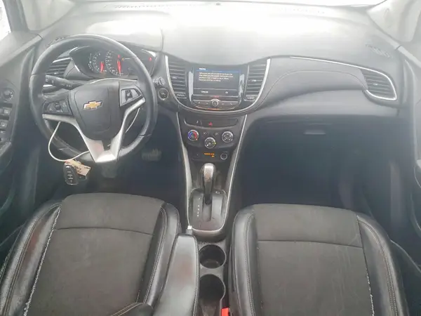KL7CJPSB2KB749923 2019 CHEVROLET TRAX - Image 8