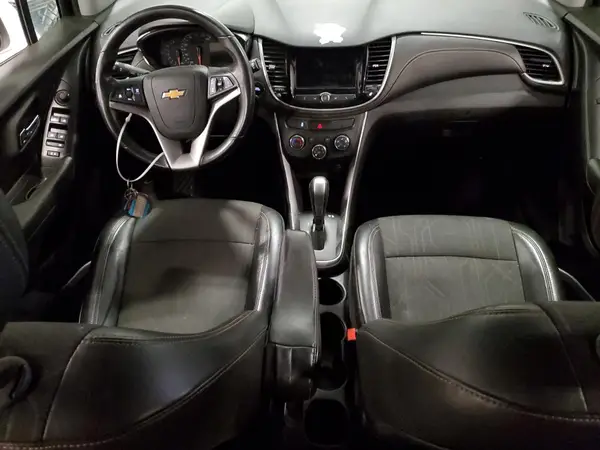 KL7CJPSB2KB753647 2019 CHEVROLET TRAX - Image 8
