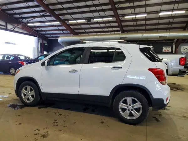KL7CJPSB2KB756869 2019 CHEVROLET TRAX - Image 2