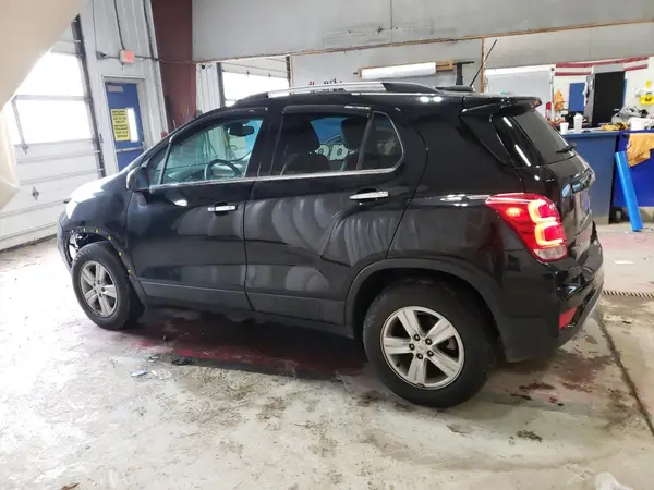 KL7CJPSB2KB791525 2019 CHEVROLET TRAX - Image 2