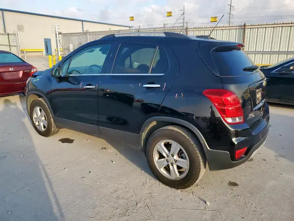 KL7CJPSB2KB854333 2019 CHEVROLET TRAX - Image 2