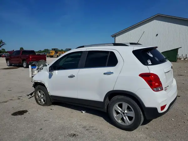 KL7CJPSB2KB887994 2019 CHEVROLET TRAX - Image 2