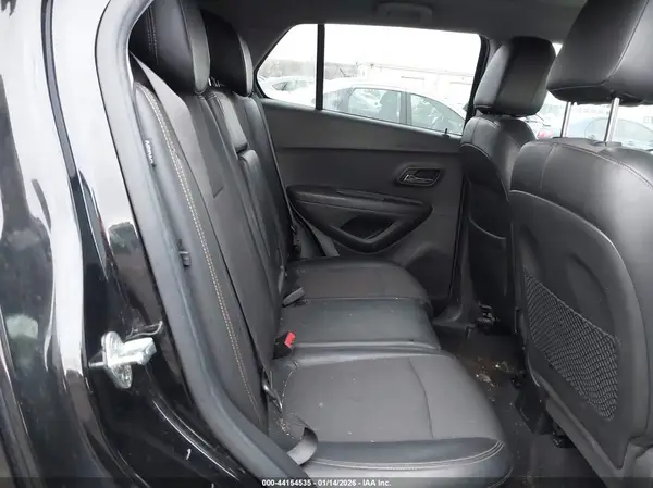 KL7CJPSB2KB896680 2019 CHEVROLET TRAX - Image 8