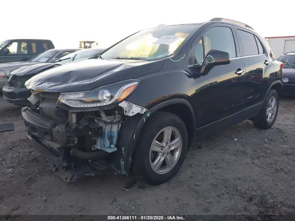 KL7CJPSB2KB897313 2019 CHEVROLET TRAX - Image 2