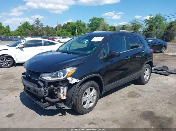 KL7CJPSB2KB901098 2019 CHEVROLET TRAX - Image 2