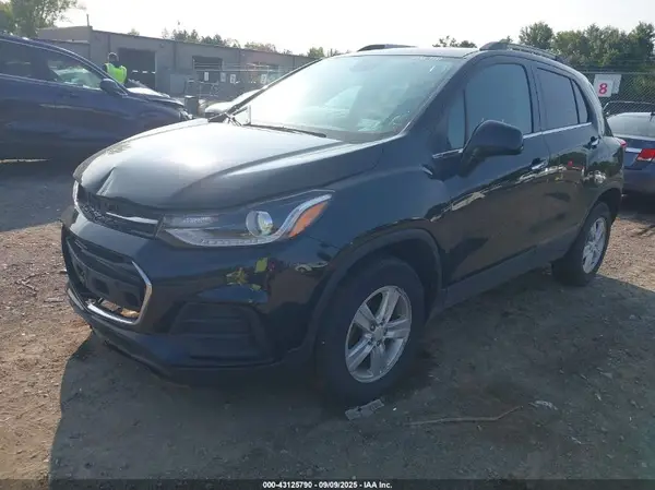 KL7CJPSB2KB901392 2019 CHEVROLET TRAX - Image 2