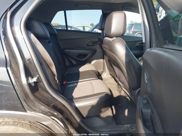 KL7CJPSB2KB901392 2019 CHEVROLET TRAX - Image 8