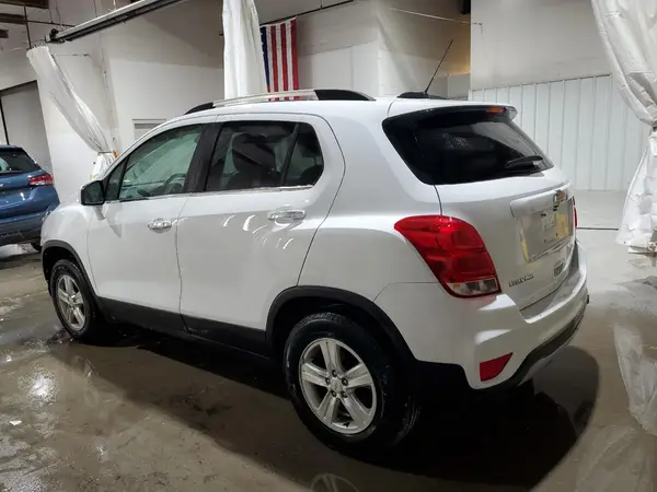 KL7CJPSB2KB925532 2019 CHEVROLET TRAX - Image 2
