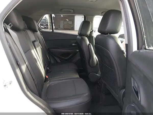 KL7CJPSB2KB940869 2019 CHEVROLET TRAX - Image 8