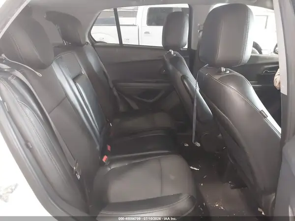 KL7CJPSB2KB945201 2019 CHEVROLET TRAX - Image 8
