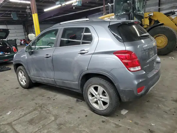 KL7CJPSB2KB957204 2019 CHEVROLET TRAX - Image 2