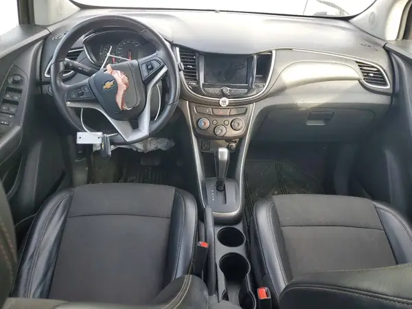 KL7CJPSB2LB007328 2020 CHEVROLET TRAX - Image 8