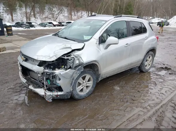 KL7CJPSB2LB007362 2020 CHEVROLET TRAX - Image 2