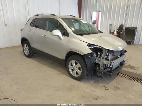 KL7CJPSB2LB020760 2020 CHEVROLET TRAX - Image 1