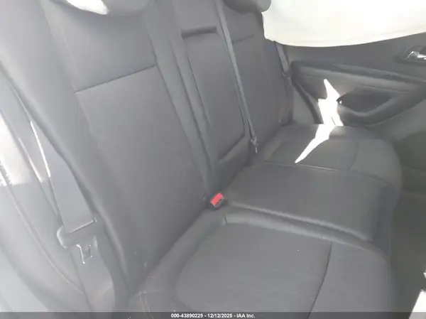 KL7CJPSB2LB022735 2020 CHEVROLET TRAX - Image 8