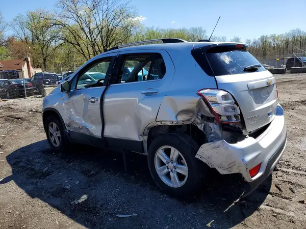 KL7CJPSB2LB022895 2020 CHEVROLET TRAX - Image 2