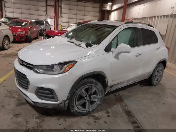 KL7CJPSB2LB034688 2020 CHEVROLET TRAX - Image 2