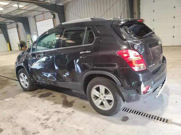 KL7CJPSB2LB055282 2020 CHEVROLET TRAX - Image 2