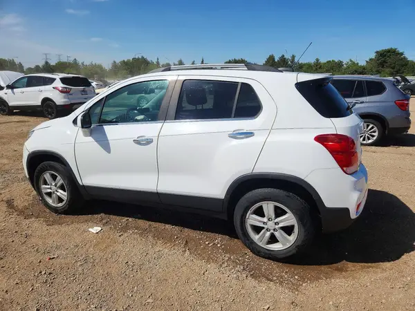 KL7CJPSB2LB064726 2020 CHEVROLET TRAX - Image 2