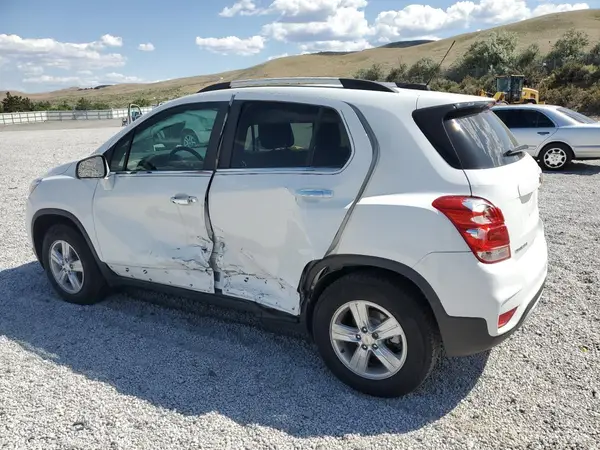 KL7CJPSB2LB068551 2020 CHEVROLET TRAX - Image 2