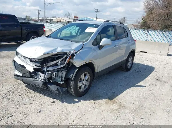 KL7CJPSB2MB326150 2021 CHEVROLET TRAX - Image 2