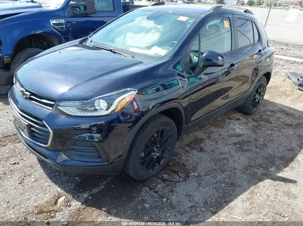 KL7CJPSB2MB337214 2021 CHEVROLET TRAX - Image 2