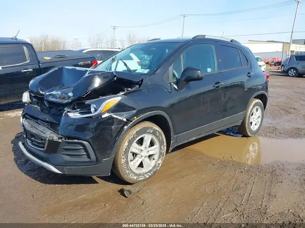 KL7CJPSB2MB345023 2021 CHEVROLET TRAX - Image 2