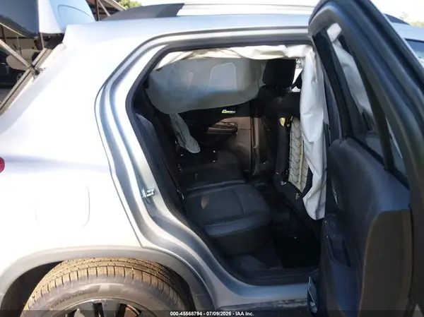 KL7CJPSB2MB345751 2021 CHEVROLET TRAX - Image 8