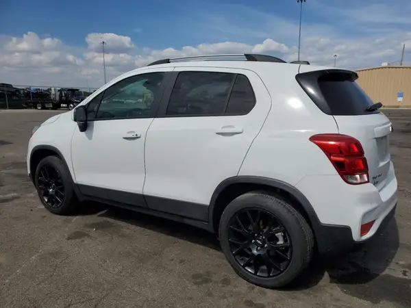 KL7CJPSB2MB354367 2021 CHEVROLET TRAX - Image 2