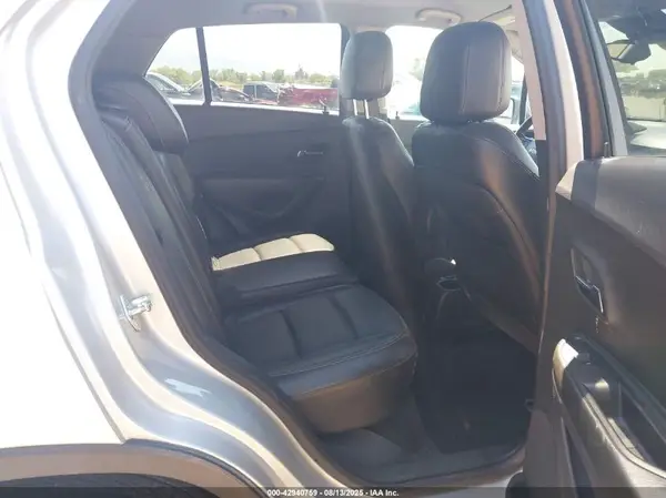 KL7CJPSB2MB357527 2021 CHEVROLET TRAX - Image 8