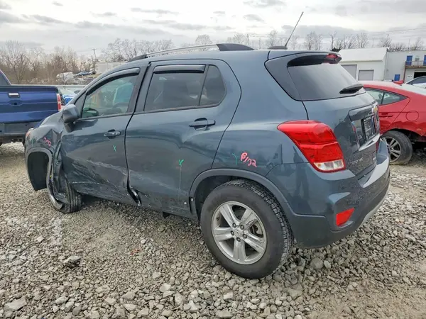 KL7CJPSB2MB358743 2021 CHEVROLET TRAX - Image 2
