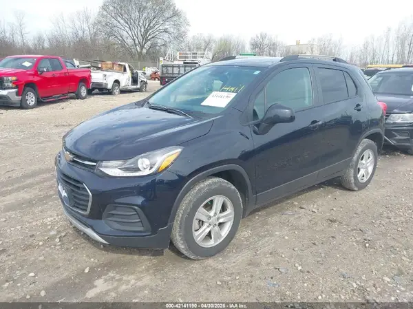 KL7CJPSB2MB360217 2021 CHEVROLET TRAX - Image 2