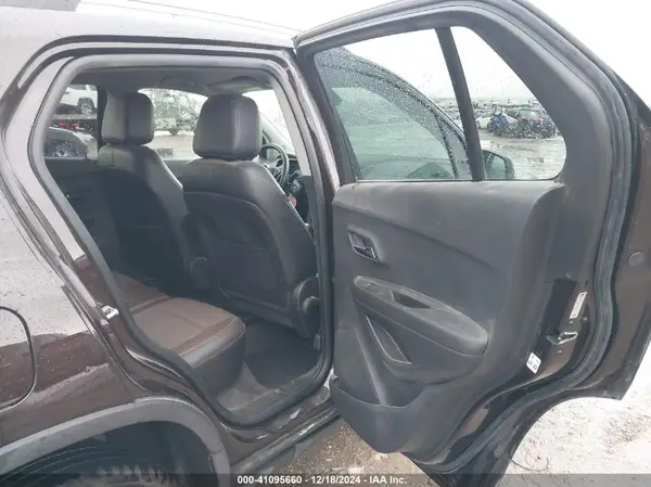 KL7CJPSB3GB548975 2016 CHEVROLET TRAX - Image 8