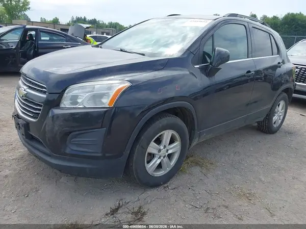 KL7CJPSB3GB591499 2016 CHEVROLET TRAX - Image 2