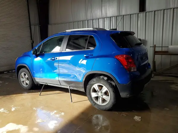 KL7CJPSB3GB592037 2016 CHEVROLET TRAX - Image 2