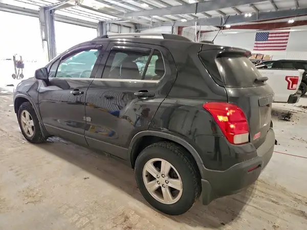 KL7CJPSB3GB638305 2016 CHEVROLET TRAX - Image 2