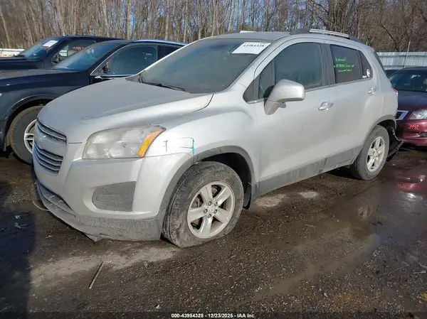 KL7CJPSB3GB651944 2016 CHEVROLET TRAX - Image 2