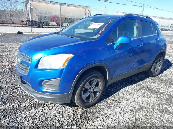 KL7CJPSB3GB693482 2016 CHEVROLET TRAX - Image 2