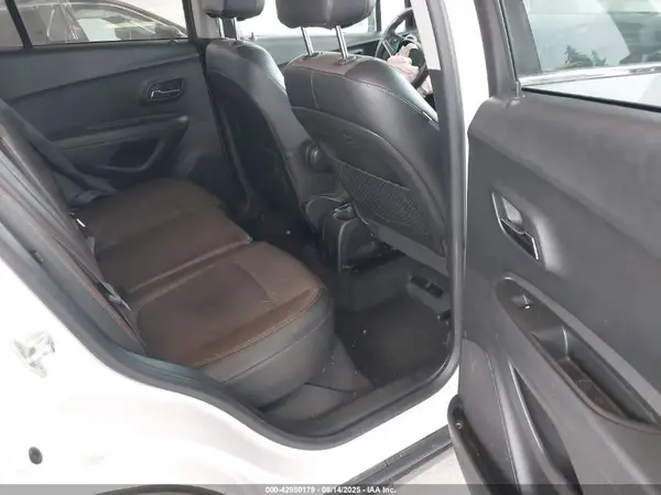 KL7CJPSB3GB760453 2016 CHEVROLET TRAX - Image 8