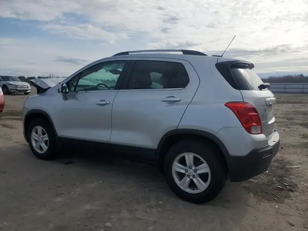 KL7CJPSB3GB761909 2016 CHEVROLET TRAX - Image 2