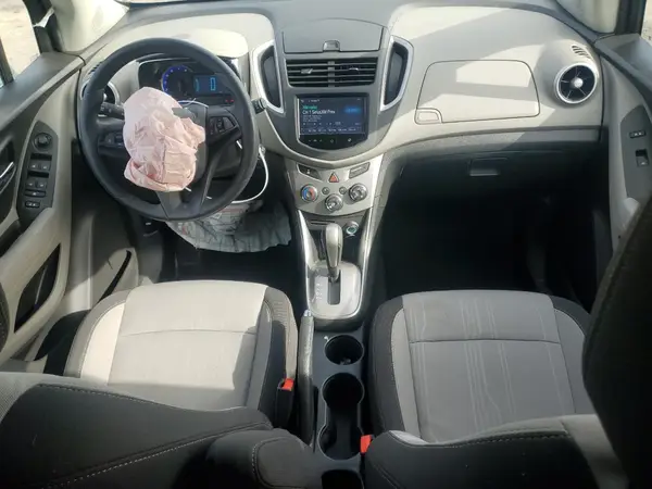 KL7CJPSB3GB761909 2016 CHEVROLET TRAX - Image 8