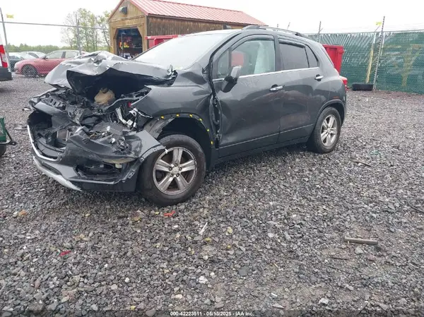 KL7CJPSB3HB156161 2017 CHEVROLET TRAX - Image 2