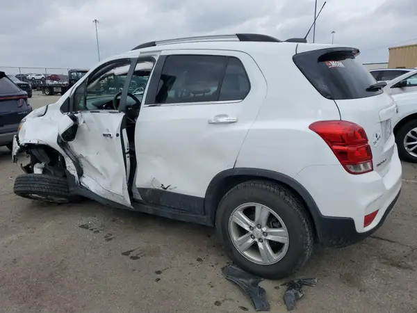 KL7CJPSB3HB240111 2017 CHEVROLET TRAX - Image 2