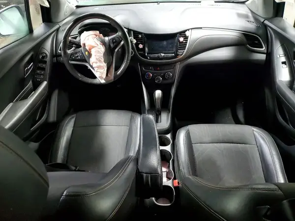 KL7CJPSB3JB602783 2018 CHEVROLET TRAX - Image 8