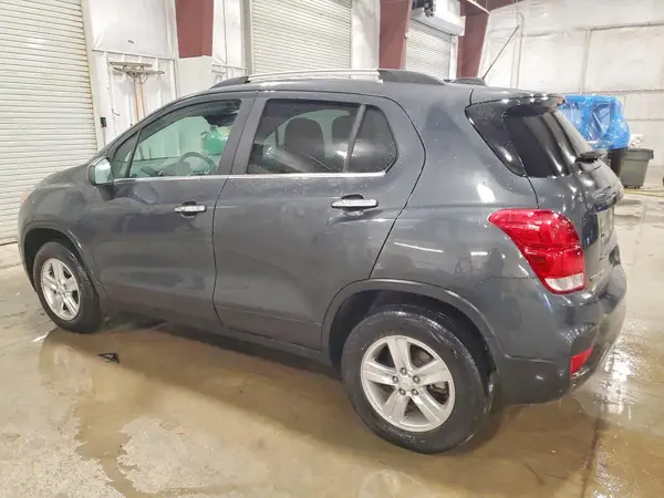 KL7CJPSB3JB618790 2018 CHEVROLET TRAX - Image 2