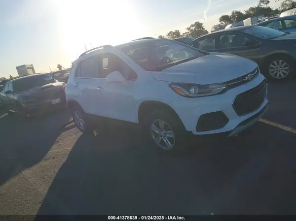 KL7CJPSB3JB632236 2018 CHEVROLET TRAX - Image 1