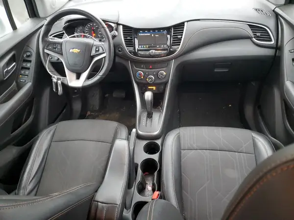 KL7CJPSB3JB670856 2018 CHEVROLET TRAX - Image 8
