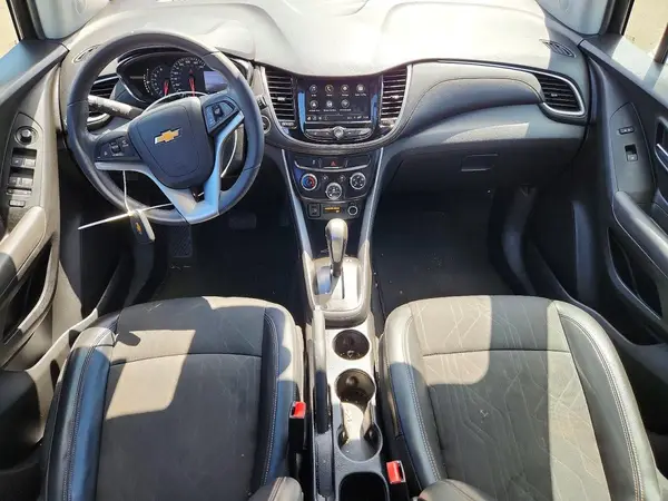 KL7CJPSB3JB706125 2018 CHEVROLET TRAX - Image 8