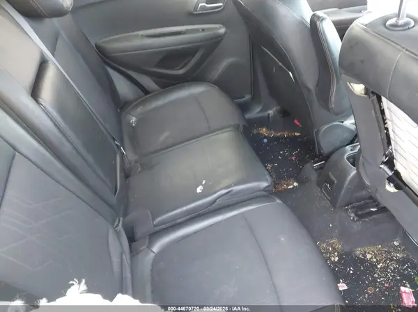 KL7CJPSB3JB711499 2018 CHEVROLET TRAX - Image 8