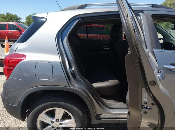 KL7CJPSB3KB811815 2019 CHEVROLET TRAX - Image 8
